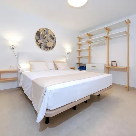 Essence Del Carmen Puerto del Carmen (Lanzarote)