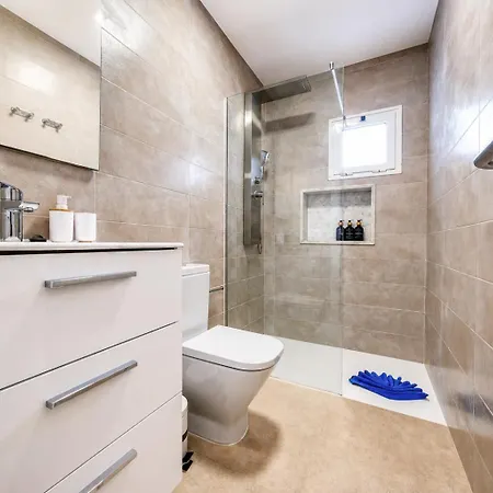 Essence Del Carmen - 1 Min - By Lanzarote Holiday home *